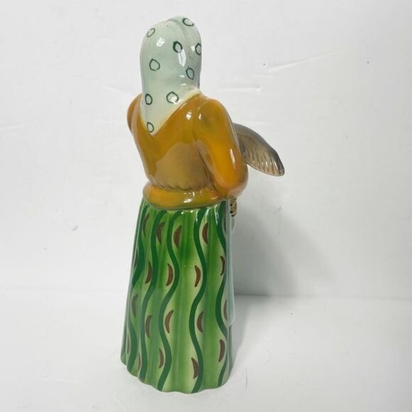 Vintage Triart Bassano Italian Art Deco Ceramic Peasant Woman Chicken 9" Tall - Picture 5 of 11